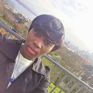 Meet your Posher, Emy